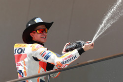 Podio: il vincitore della gara Marc Marquez, Repsol Honda Team