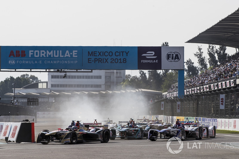 Andre Lotterer, Techeetah, at the start of the race