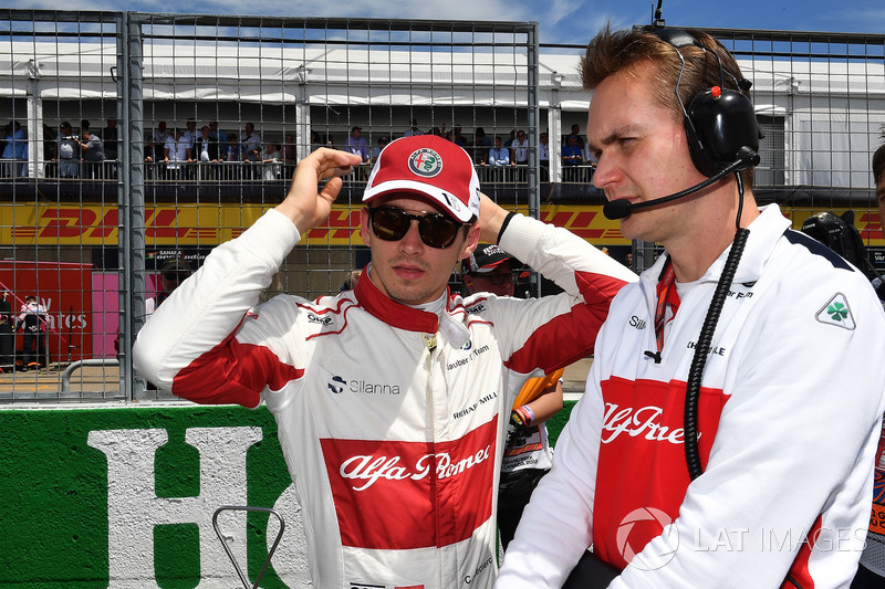 Charles Leclerc, Sauber on the grid