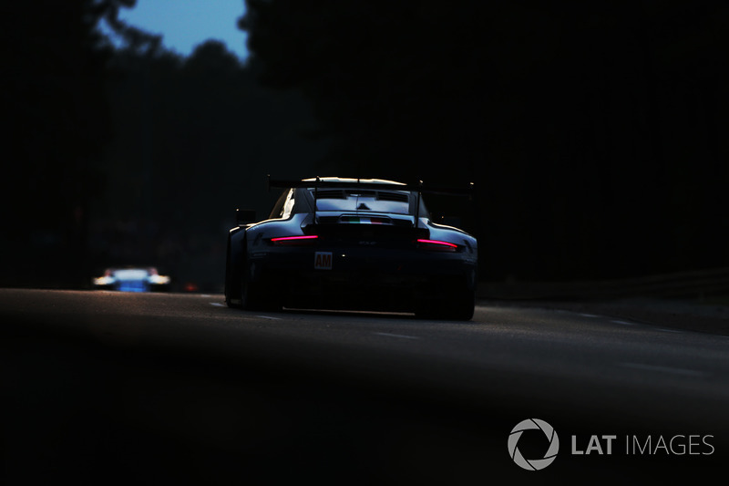 #80 Ebimotors Porsche 911 RSR: Fabio Babini, Christina Nielsen, Erik Maris
