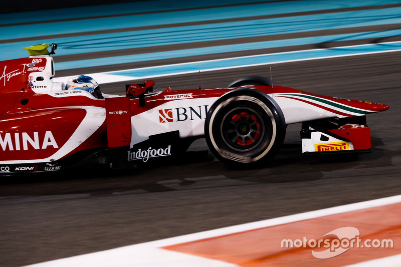 <img src="https://cdn-1.motorsport.com/static/img/cfp/0/0/0/100/151/s3/netherlands-2.jpg" alt="" width="20" height="12" /> Ник де Врис, 23 года (Prema Racing, Формула 2)