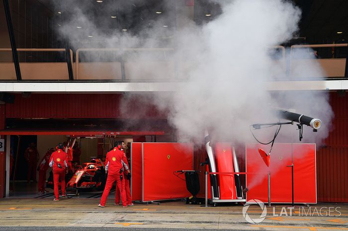 Humo en el garaje de Ferrari