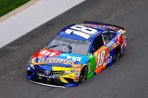 Kyle Busch, Joe Gibbs Racing, Toyota Camry M&M's Caramel