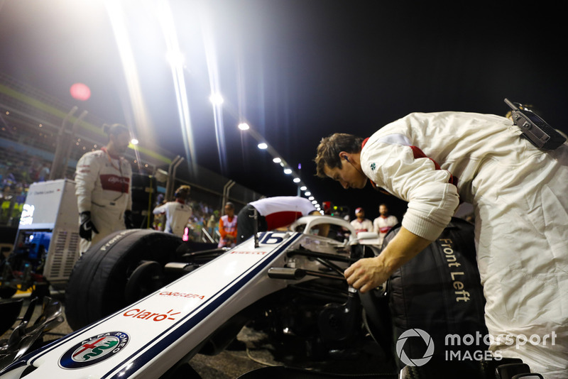 Charles Leclerc, Sauber C37, on the grid