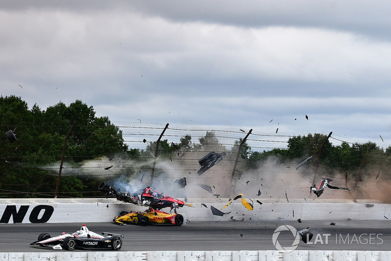 Crash : Robert Wickens, Schmidt Peterson Motorsports Honda, James Hinchcliffe, Schmidt Peterson Motorsports Honda, Ryan Hunter-Reay, Andretti Autosport Honda, Pietro Fittipaldi, Dale Coyne Racing Honda 