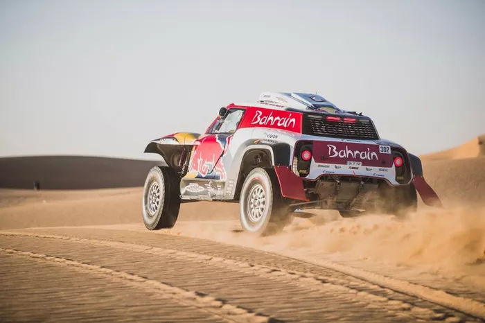 #302 JCW X-Raid Team: Stephane Peterhansel, Paulo Fiuza