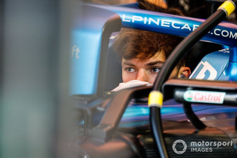 Pierre Gasly, Alpine F1 Team, en el cockpit