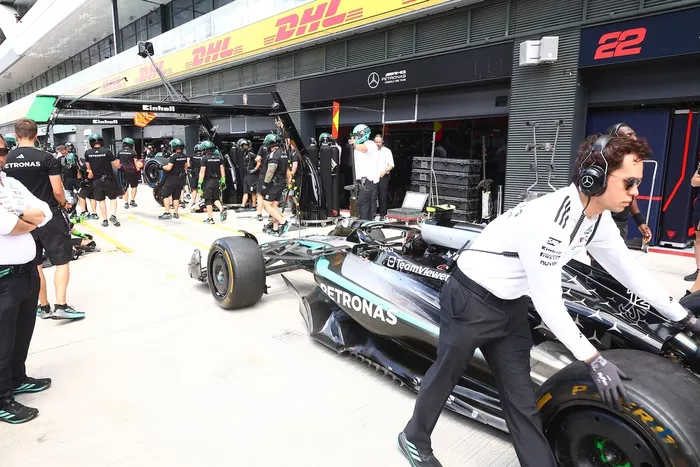 Mercedes detalles técnicos