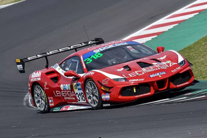 #318 Best Lap, Ferrari 488 Challenge Evo: Maurizio Pitorri, Gianluigi Simonelli