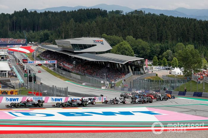 Lewis Hamilton, Mercedes W12, Valtteri Bottas, Mercedes W12, Pierre Gasly, AlphaTauri AT02, Yuki Tsunoda, AlphaTauri AT02