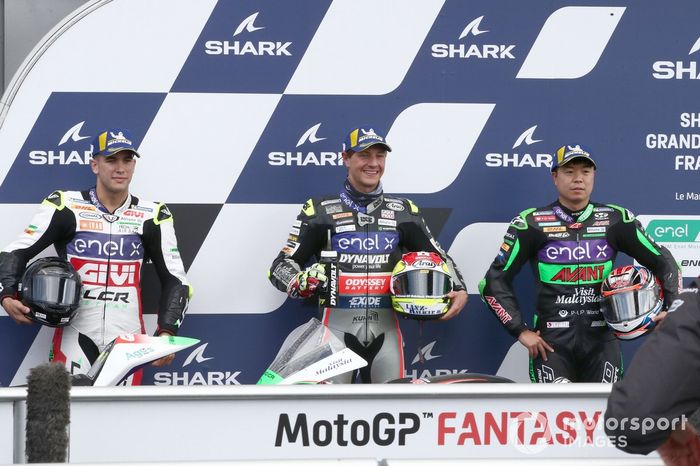 Los 3 primeros tras la clasificación: Dominique Aegerter, Dynavolt Intact GP, Miquel Pons, LCR E-Teamm Hikari Okubo, Avant Ajo MotoE