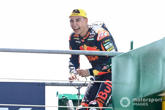 Podio: Raul Fernandez, Red Bull KTM Ajo