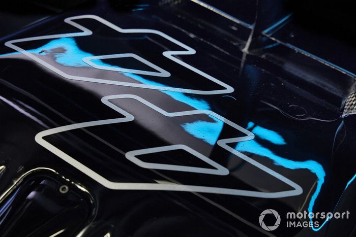 El número de carrera en el coche de Lewis Hamilton, Mercedes W12