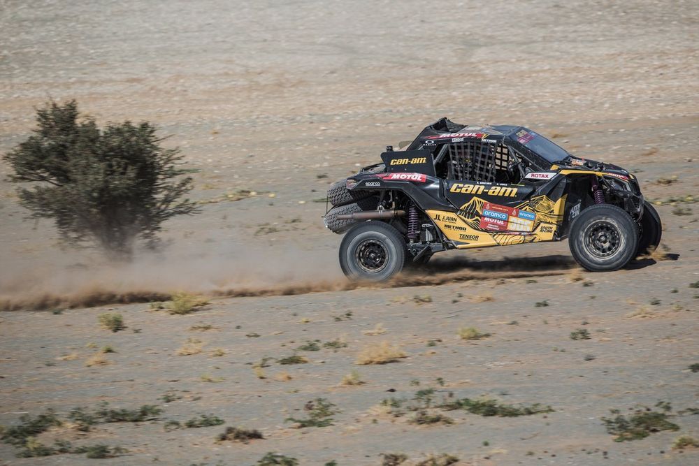 #305 Red Bull Off-Road Junior Team Can-Am Maverick XRS Turbo: Austin Jones, Gustavo Gugelmin