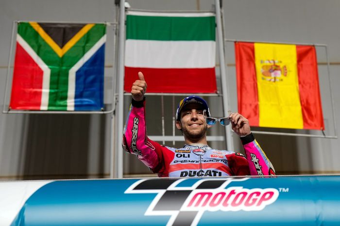 Podio: El ganador de la carrera Enea Bastianini, Gresini Racing MotoGP