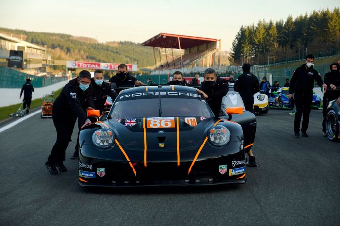 #86 GR Racing Porsche 911 RSR - 19: Michael Wainwright, Benjamin Barker, Tom Gamble