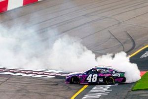 Race winner Alex Bowman, Hendrick Motorsports, Chevrolet Camaro Ally
