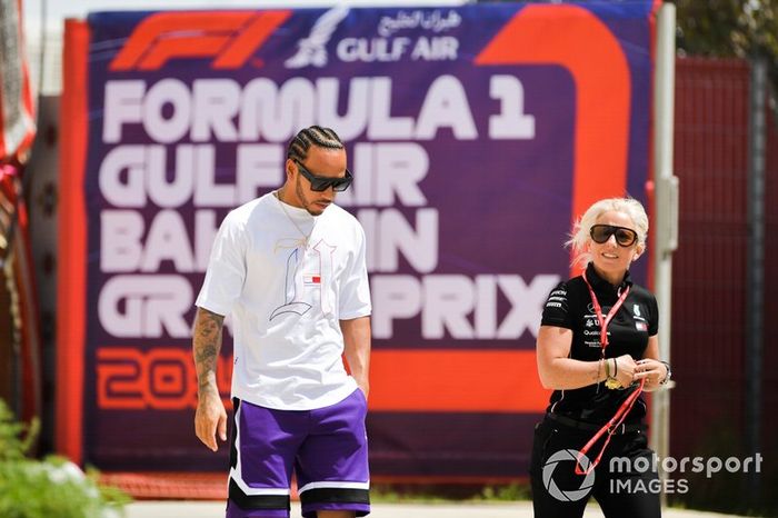 Lewis Hamilton, Mercedes AMG F1 con Angela Cullen, Mercedes