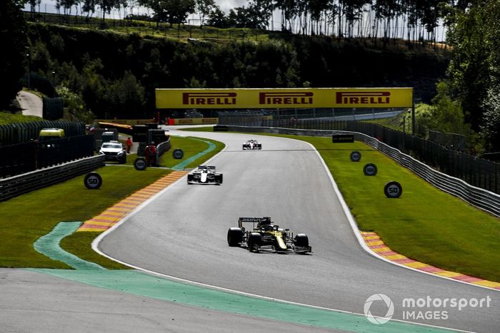 Daniel Ricciardo, Renault F1 Team R.S.20, Nicholas Latifi, Williams FW43