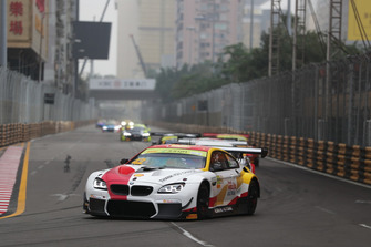 #42 BMW Team Schnitzer BMW M6 GT3: Augusto Farfus