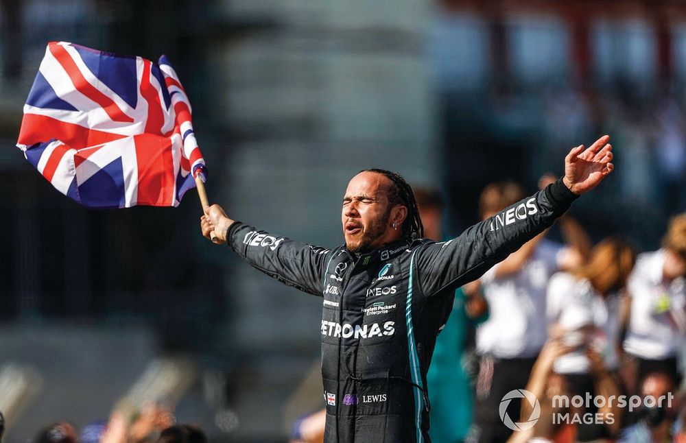 Will Hamilton return to the front of F1 in 2024?