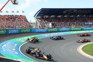 Max Verstappen, Red Bull Racing RB20, Lando Norris, McLaren MCL38, George Russell, Mercedes F1 W15, Oscar Piastri, McLaren MCL38