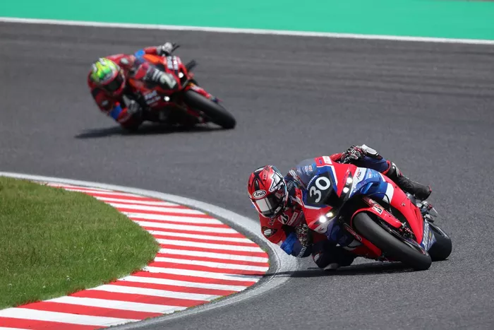 #30 チームHRCと日本郵便