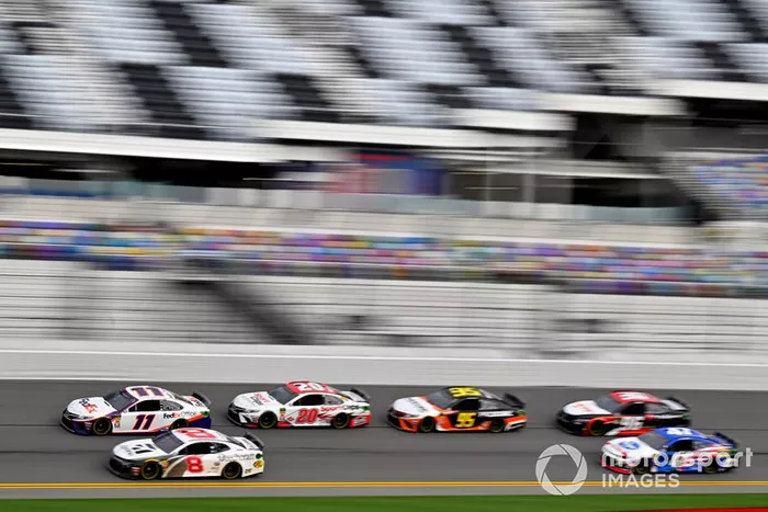 Denny Hamlin, Joe Gibbs Racing, Toyota Camry FedEx Office
