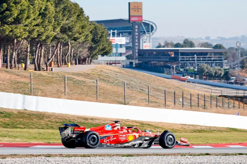 Charles Leclerc, Ferrari SF-24 lors des essais Pirelli