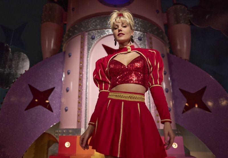 Pâmela Tomé como Xuxa Meneghel en Senna