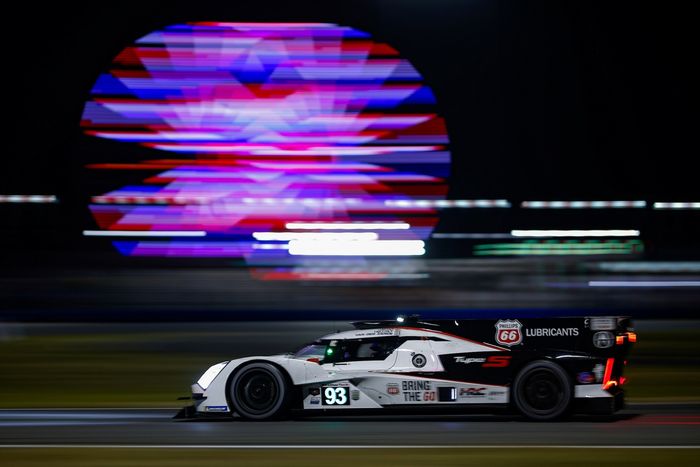#93 Acura Meyer Shank Racing w/Curb Agajanian Acura ARX-06: Renger Van Der Zande, Nick Yelloly, Alex Palou, Kaku Ohta