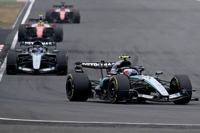 George Russell, Mercedes; Andrea Kimi Antonelli, Mercedes