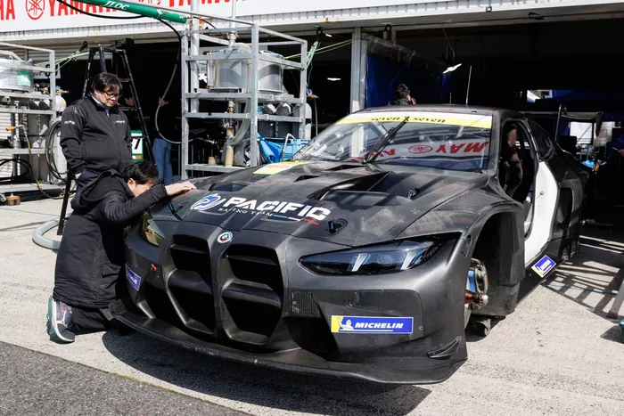 #9 PACIFIC ウマ娘 NAC BMW