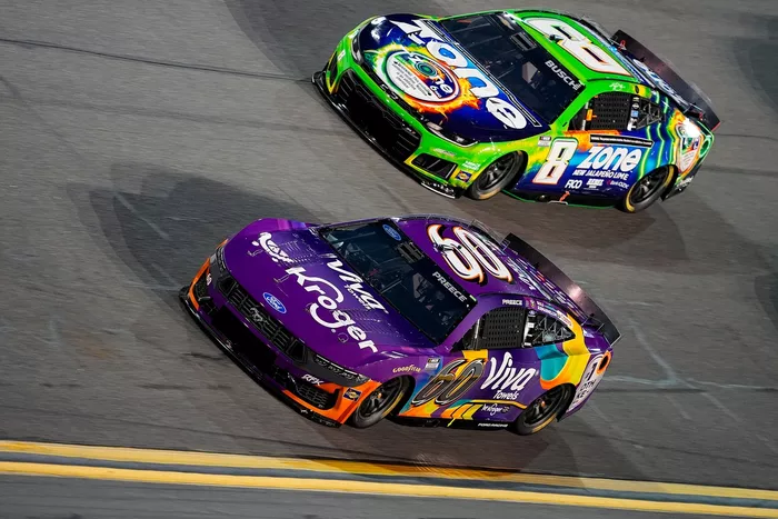Ryan Preece, RFK Racing Ford, Kyle Busch, Richard Childress Racing Chevrolet