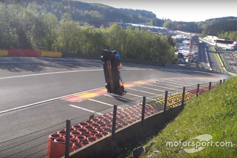 El coche SMP Racing BR Engineering BR1 número 17: Stéphane Sarrazin, Egor Orudzhev, Matevos Isaakyan, accidentado en Spa