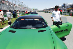 Lewis Hamilton, Mercedes AMG F1, in een Hot Laps Mercedes
