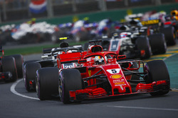 Sebastian Vettel, Ferrari SF71H, Kevin Magnussen, Haas F1 Team VF-18 Ferrari, Max Verstappen, Red Bull Racing RB14 Tag Heuer, Romain Grosjean, Haas F1 Team VF-18 Ferrari, startta