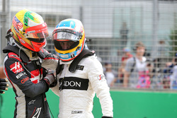 Esteban Gutierrez, Haas F1 Team en Fernando Alonso, McLaren