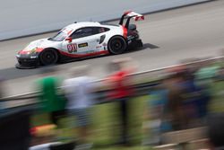 #911 Porsche Team North America Porsche 911 RSR: Patrick Pilet, Dirk Werner