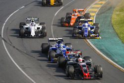 Rennstart: Kevin Magnussen, Haas F1 Team VF-17; Marcus Ericsson, Sauber C36; Antonio Giovinazzi, Sau
