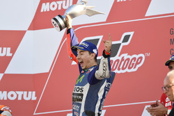 Подіум: Переможець гонки Хорхе Лоренсо, Yamaha Factory Racing