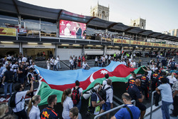 Fans observe podium celebrations, Valtteri Bottas, Mercedes AMG F1 who celebrates on the podium, Dav