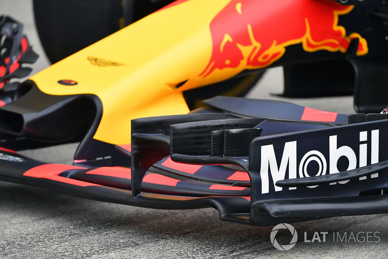 Red Bull Racing RB13 front wing detail