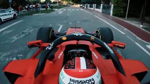 De Maranello a Fiorano en el Ferrari SF1000 con Leclerc