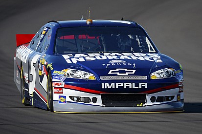 Kahne leads the Chevrolet charge at Michigan