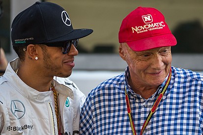 Lewis Hamilton renovar&aacute; con Mercedes, seg&uacute;n Niki Lauda