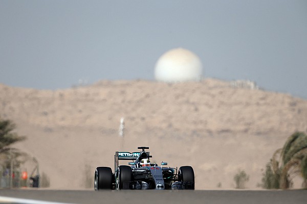 Hamilton domina, pero Vettel da pelea