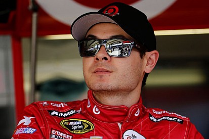 Larson ha l'ok della NASCAR per tornare a correre