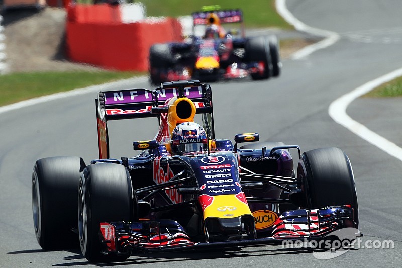 Red Bull tiene la intención de honrar su contrato con Renault