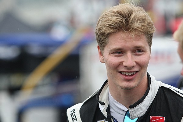 Josef Newgarden marca la velocidad en Milwaukee